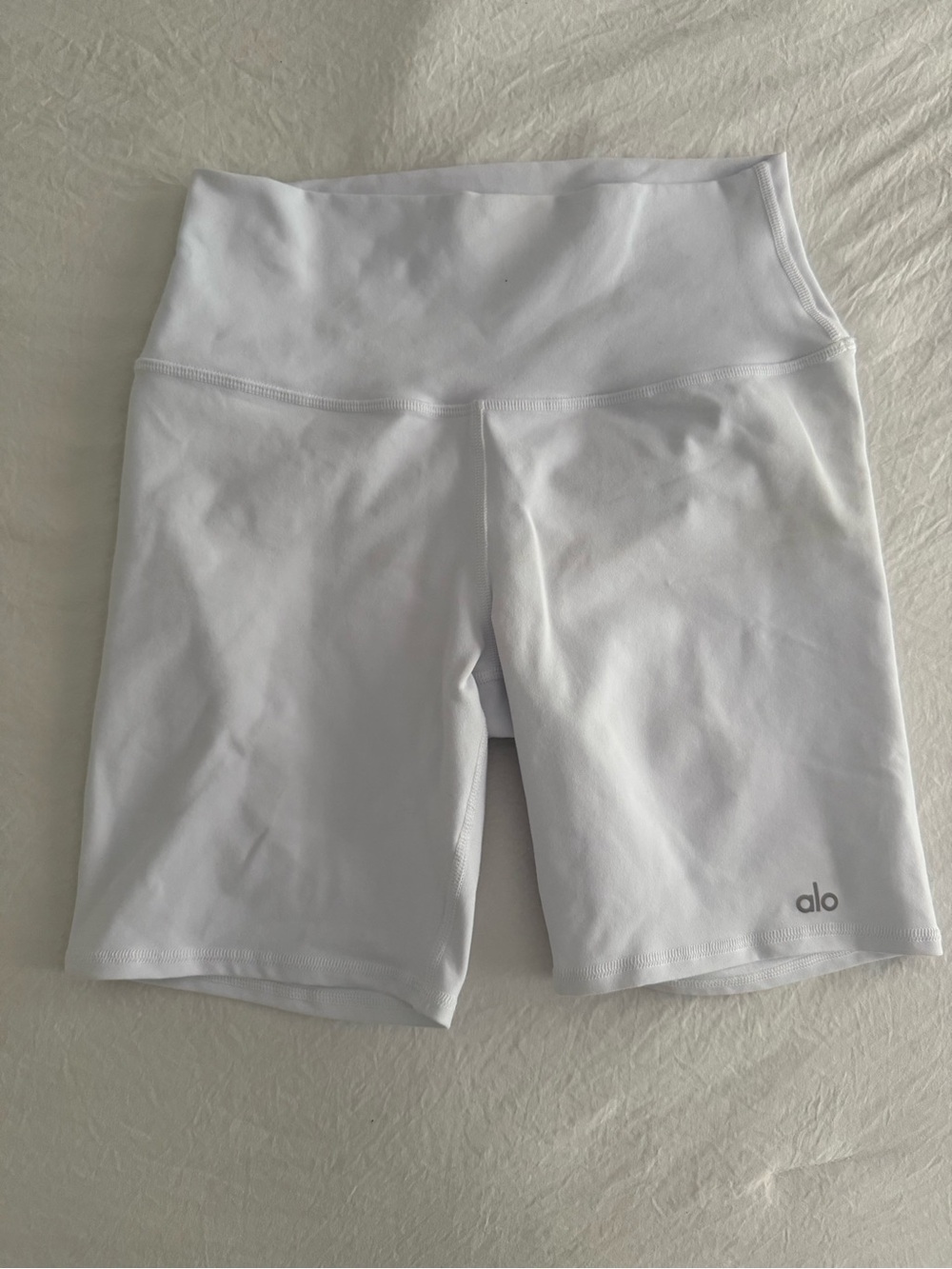ALO Yoga White High-Waist Bike Shorts | M